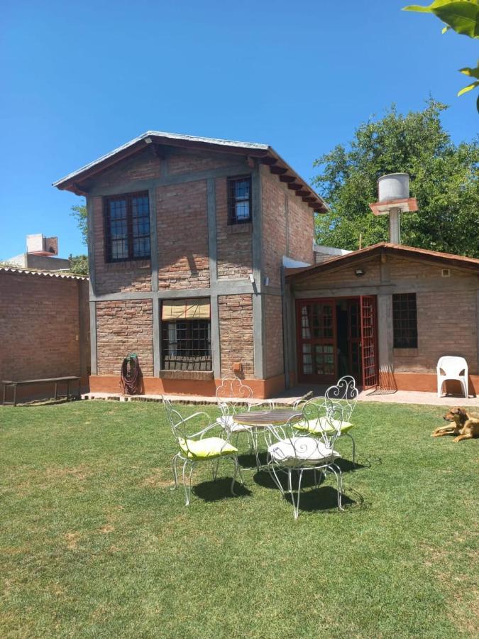 Casa Confortable - Parque Central - Estacionamiento, Patio, 3 Banos, 5 Habitaciones - La Cieneguita Zewnętrze zdjęcie