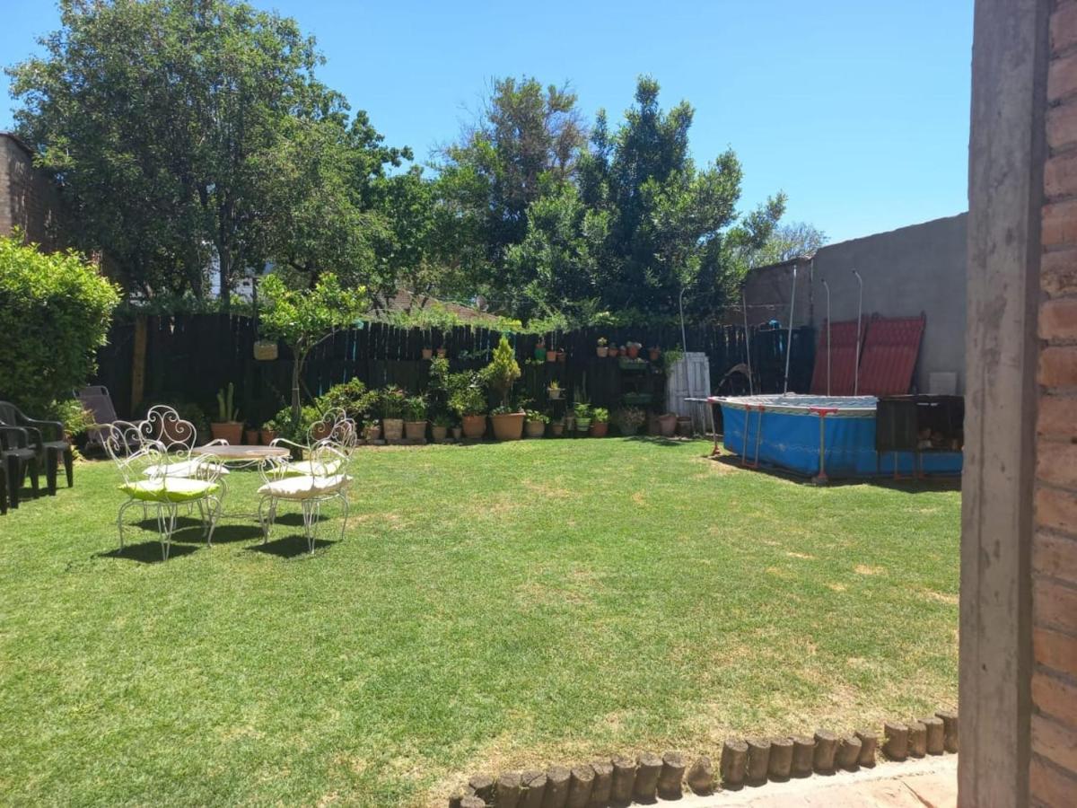 Casa Confortable - Parque Central - Estacionamiento, Patio, 3 Banos, 5 Habitaciones - La Cieneguita Zewnętrze zdjęcie