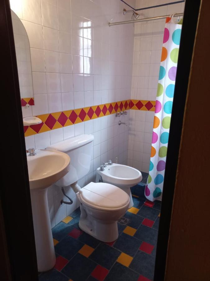 Casa Confortable - Parque Central - Estacionamiento, Patio, 3 Banos, 5 Habitaciones - La Cieneguita Zewnętrze zdjęcie